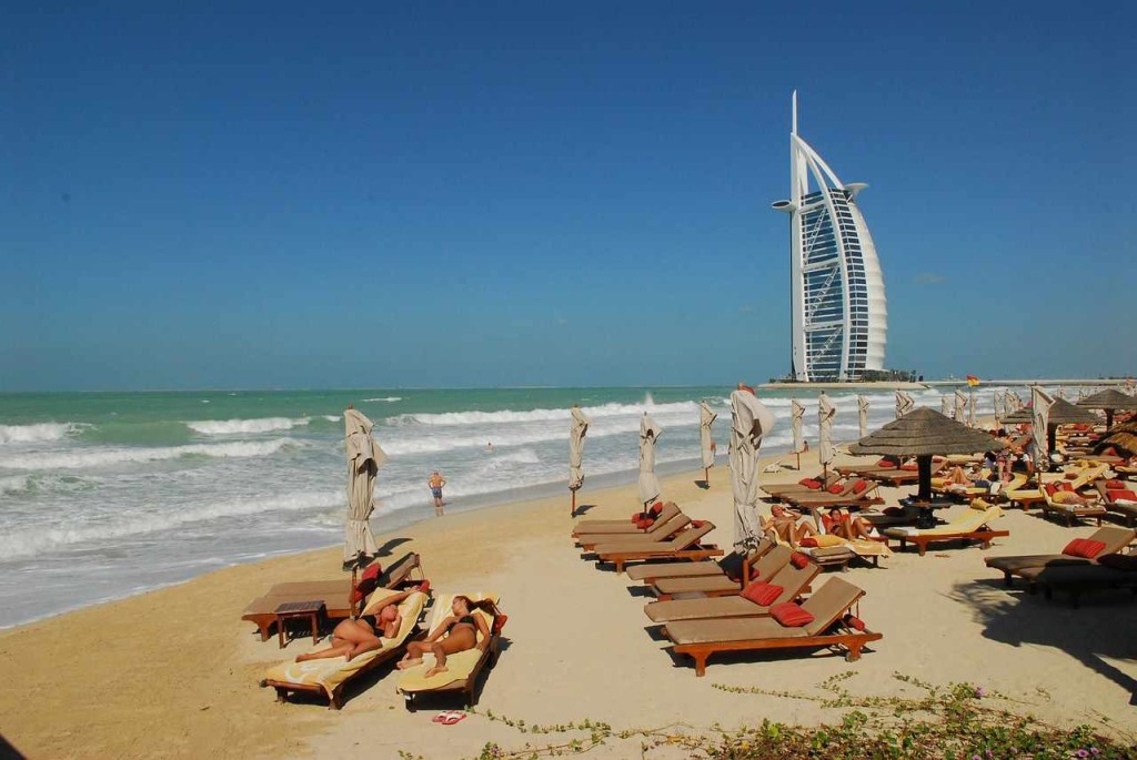 10 Key Things Dubai beach